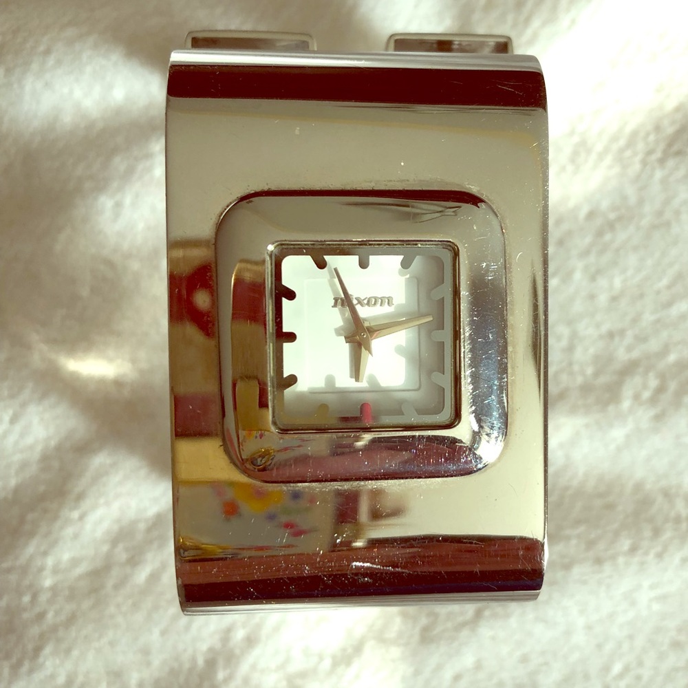 NIXON WATCH